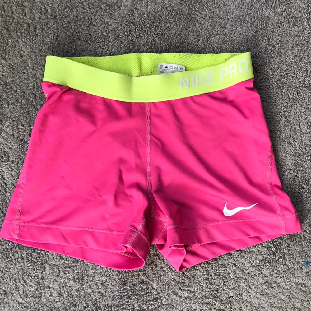 Nike Pro